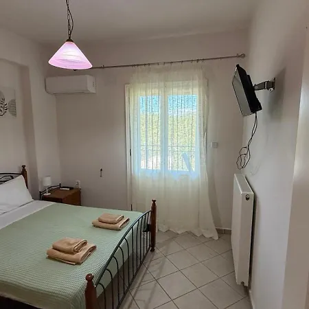 Kazarma Luxury House Platrithias