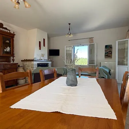 Casa vacanze Kazarma Luxury House Platrithias