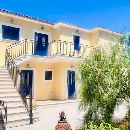 Kazarma Luxury House * Platrithias