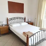Tatil Evi Kazarma Luxury House Platrithias