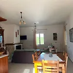 Kazarma Luxury House Platrithias