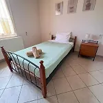 Kazarma Luxury House Platrithias