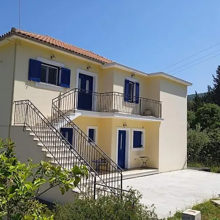 Kazarma Luxury House Platrithias