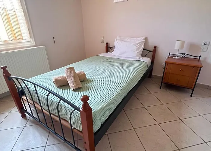 Kazarma Luxury House Platrithias